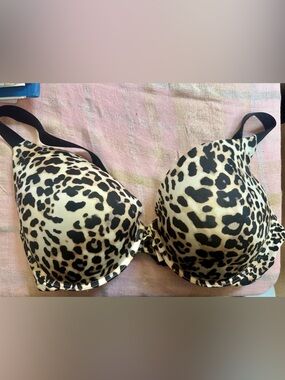 Secret Treasures Leopard Print T-Shirt Bra - Beige & Black 44DD never worn